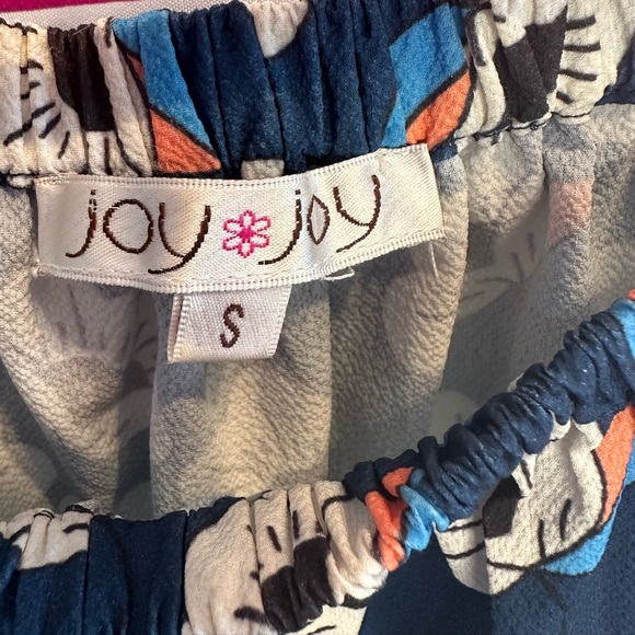 Joy Joy Blue Coral Floral Print Off The Shoulder Top with Pom Pom Fringe- Small - Picture 3 of 5